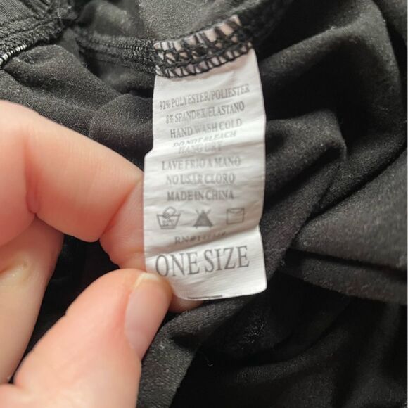 SHEIN Pack of 2 Athletic Bottoms Black Bike Shorts Gray White Textured Leggings - Picture 10 of 10